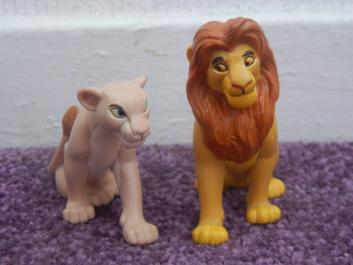 lion_king_applause_adult_simba_and_nala_figures_by_littlerolox3-d949sg9.jpg
